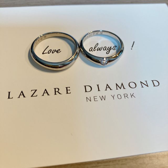【ラザール ダイヤモンド(LAZARE DIAMOND)の口コミ】 女性用にはメレダイヤがついており、輝きがとてもきれいでずっと見ていた…