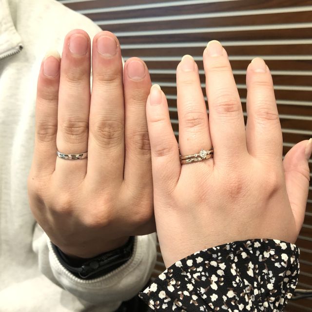 【Disney The Little Mermaid（ディズニー リトル・マーメイド）の口コミ】 デザインがとても綺麗で目に留まる。
ディズニーデザインで他の指輪とは違…