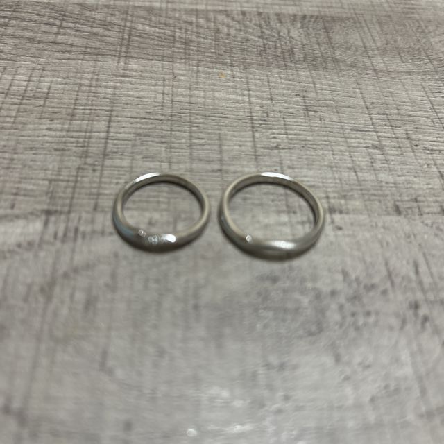 【アイプリモ(I-PRIMO)の口コミ】 デザインがかわいくて、とても気に入りました。男性ものはマット加工が入…