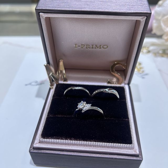 【アイプリモ(I-PRIMO)の口コミ】 重ね付けしたとき、デザインの親和性が良いかで選びました。
あまり派手す…