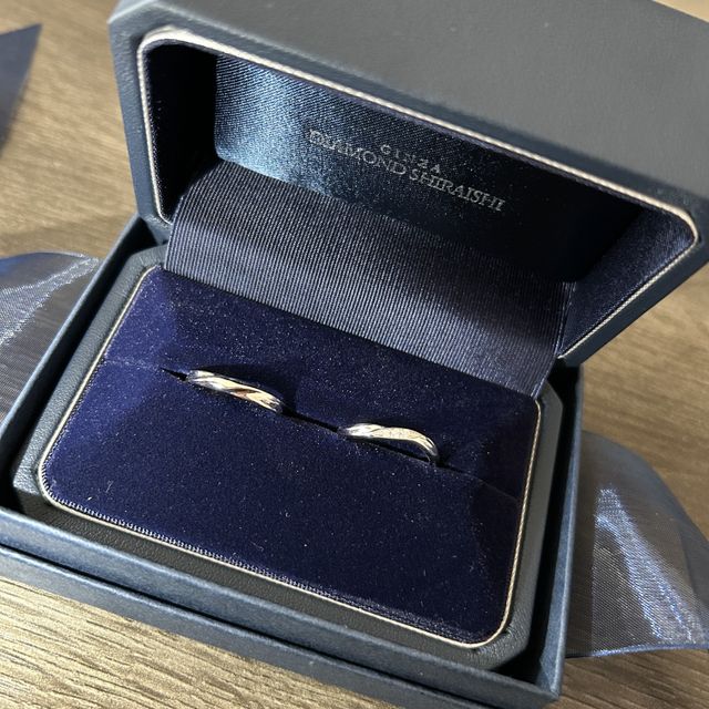 【銀座ダイヤモンドシライシの口コミ】 シンプルながら上品なデザインで、どんなシーンにも自然に馴染みます。つ…