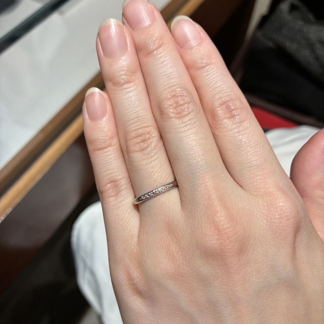 【銀座ダイヤモンドシライシの口コミ】 とにかく王道の指輪を見たいと相談して出していただきました。王道の中に…