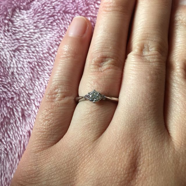 【アイプリモ(I-PRIMO)の口コミ】 一目惚れでした。他のもいろいろと見てみたのですが、結局最初に気に入っ…