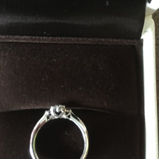 【アイプリモ(I-PRIMO)の口コミ】 一目惚れでした。他のもいろいろと見てみたのですが、結局最初に気に入っ…