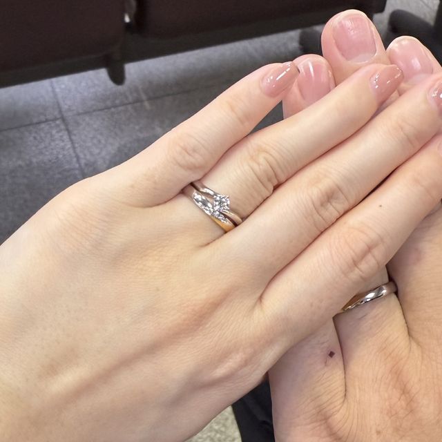 【ケイウノ ブライダル(K.UNO BRIDAL)の口コミ】 持ち込みダイヤにて、デザインを提案していただきました。職業柄仕事中は…