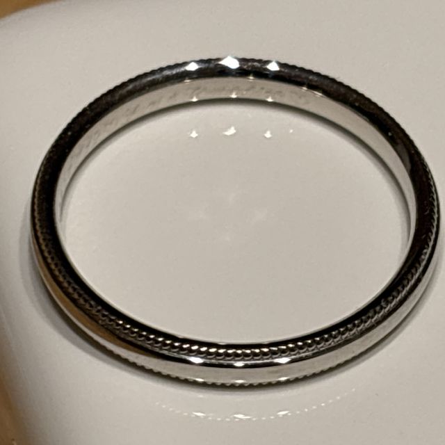 【PILOT BRIDAL(パイロットブライダル)の口コミ】 シンプルながらもクラフト感があり、長く着けても飽きのこないデザインで…