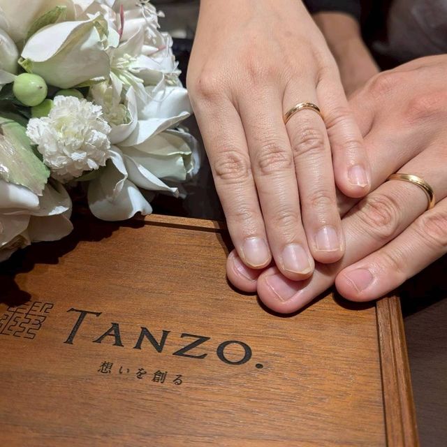 【TANZO.(鍛造指輪)の口コミ】 指輪のデザインは担当の方と一緒にすごく悩みました。予算に合わせてどう…