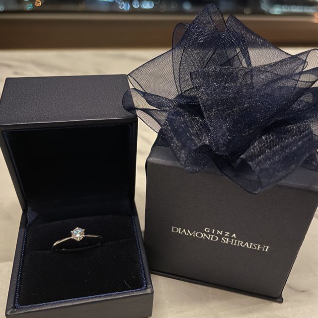 【銀座ダイヤモンドシライシの口コミ】 お店の説明でダイヤのこだわりが強く、こと細かな説明があり、安心ができ…