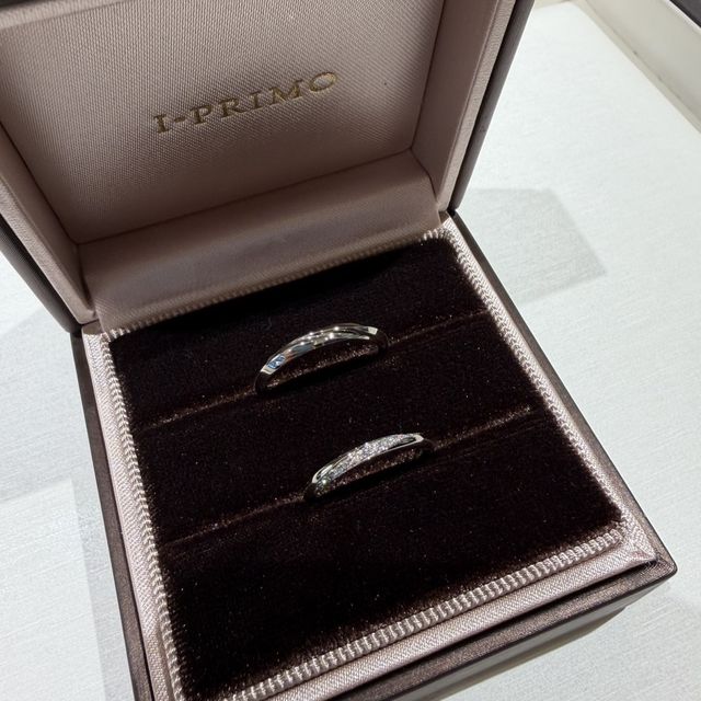 【アイプリモ(I-PRIMO)の口コミ】 シンプルで着け心地がとても良いことから選びました。旦那も私も指が細く…