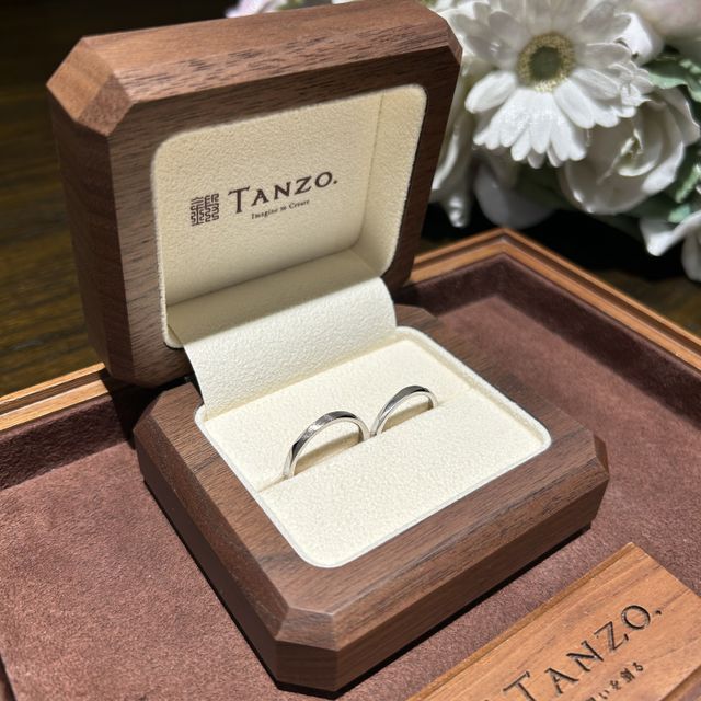 【TANZO.(鍛造指輪)の口コミ】 とても頑丈な作りになっているため、日常生活の中でぶつけたり水に触れた…