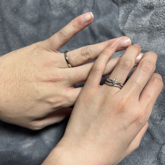【アイプリモ(I-PRIMO)の口コミ】 結婚指輪には細かいダイヤがついており、手を動かすとキラキラ輝くところ…