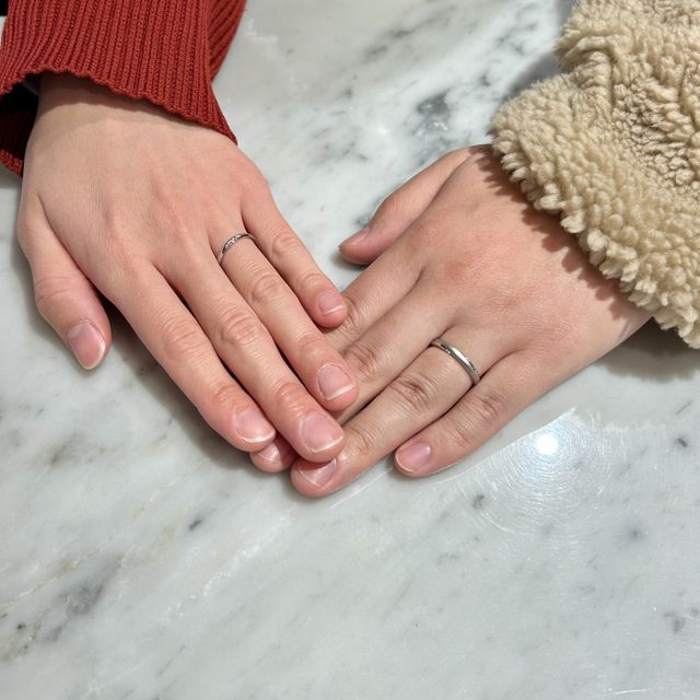 【BONDS(ボンズ)の口コミ】 指輪のデザインはシンプルだけど可愛くもあり綺麗なものを選んでいた。最…