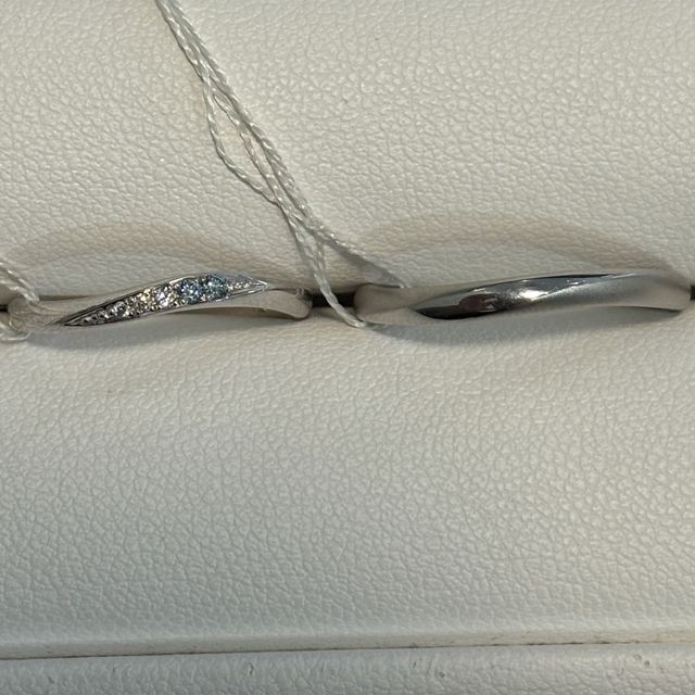 【CAFERING(カフェリング)の口コミ】 芸能人の方でもつけているのを見た事があり、ブランドや見た目、つけやす…