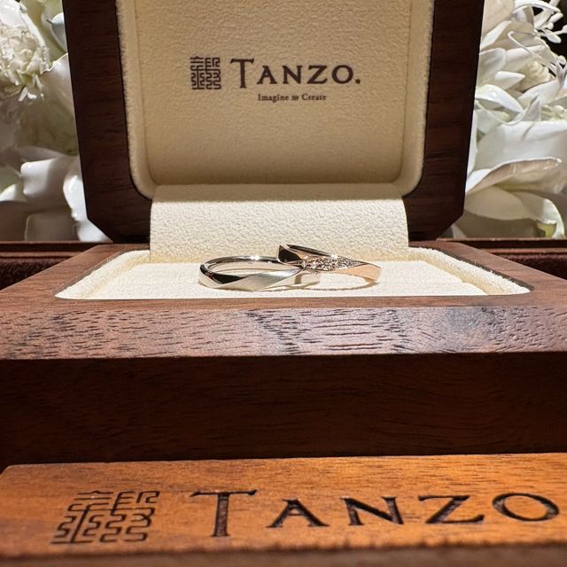 【TANZO.(鍛造指輪)の口コミ】 ワンポイントのマット加工が入っていて、シンプルながらも人とは違う指輪…