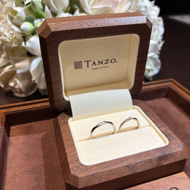 【TANZO.(鍛造指輪)の口コミ】 ワンポイントのマット加工が入っていて、シンプルながらも人とは違う指輪…