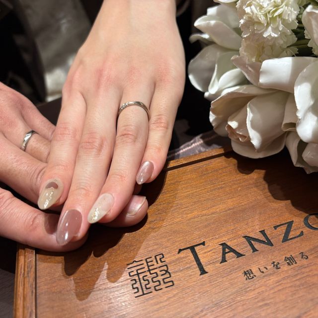 【TANZO.(鍛造指輪)の口コミ】 ワンポイントのマット加工が入っていて、シンプルながらも人とは違う指輪…