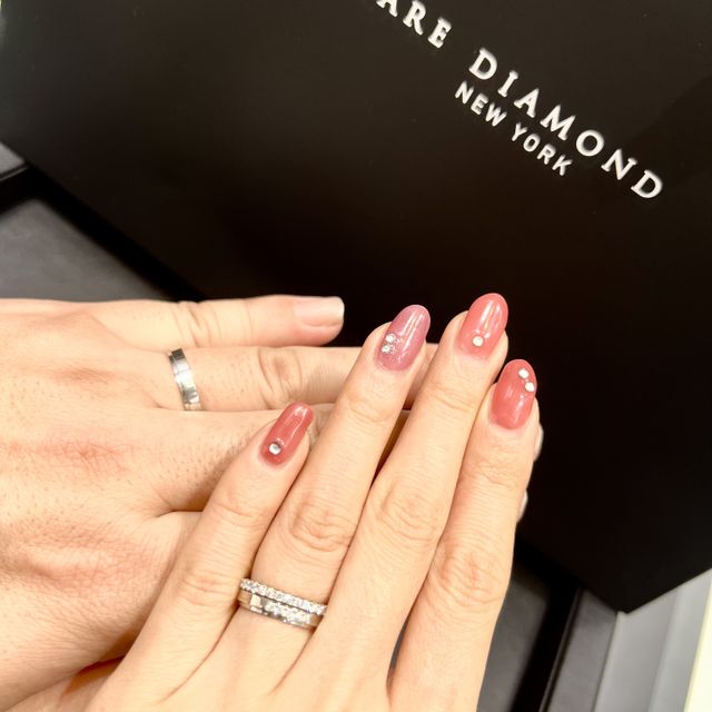 【ラザール ダイヤモンド(LAZARE DIAMOND)の口コミ】 他の皆さんがおっしゃっていたように
やはりダイヤモンドの輝きが格別でし…