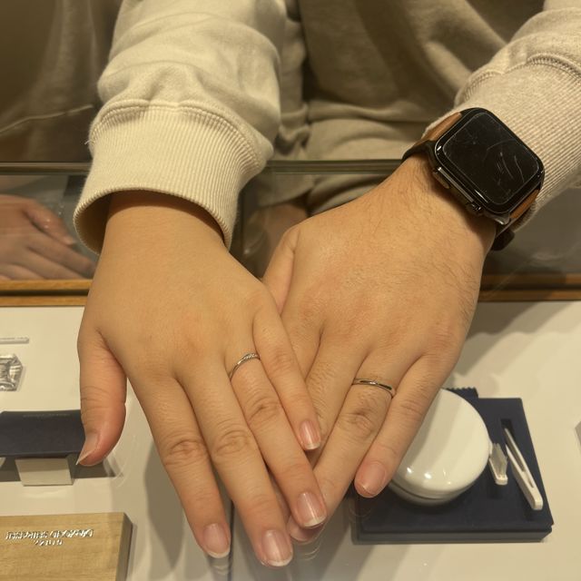 【銀座ダイヤモンドシライシの口コミ】 指輪のスタイルが細い
太目が苦手な人にはおすすめです。

人と一緒なのが…