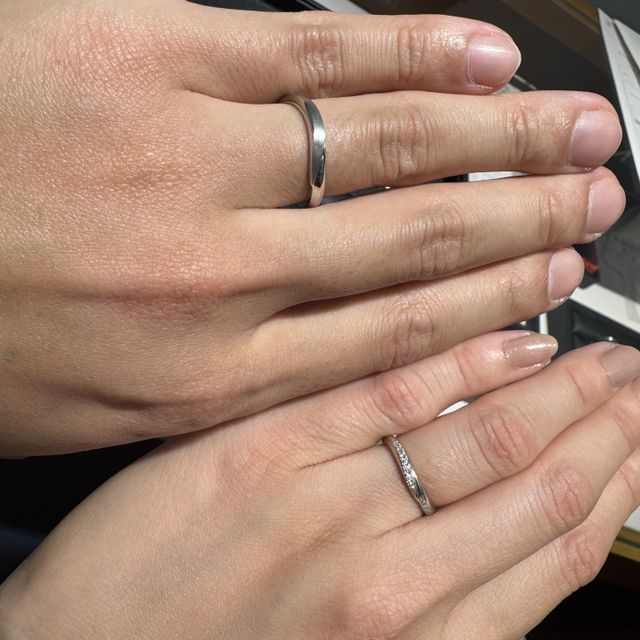 【エクセルコダイヤモンド(EXELCO DIAMOND)の口コミ】 デザインが綺麗で、いつまでも着けていられるものを選びました。婚約指輪…