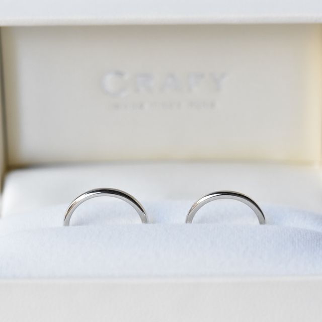 【CRAFY(クラフィ)の口コミ】 デザインは長く身につけられるものがよかったので、シンプルなストレート…