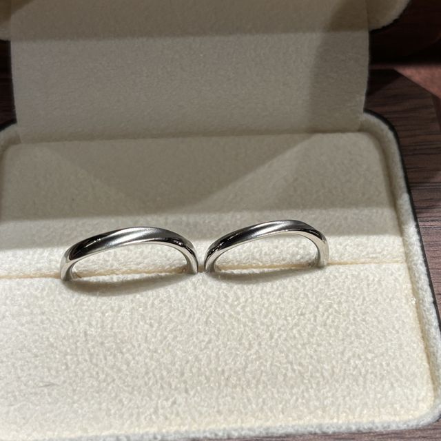 【TANZO.(鍛造指輪)の口コミ】 長期間つけるものであるので、飽きにくいシンプルなデザインにした。また…
