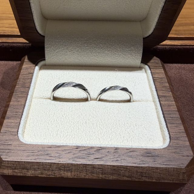 【TANZO.(鍛造指輪)の口コミ】 ずっとつける指輪なので品質とアフターサービスの充実で選びました。指輪…