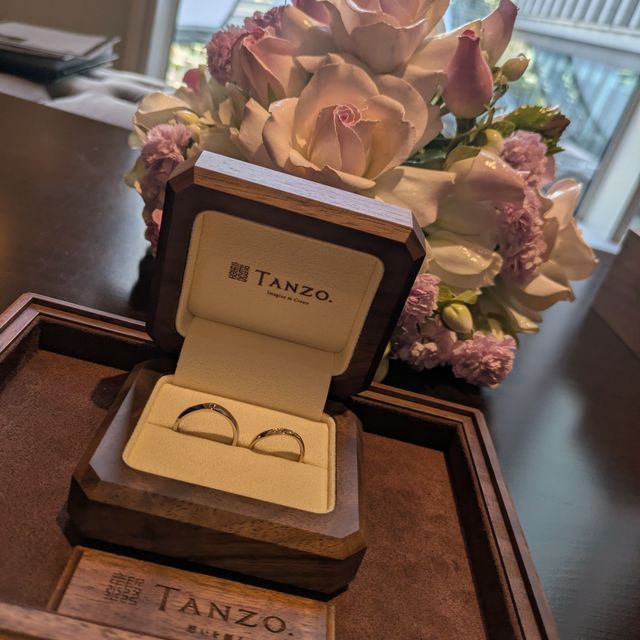 【TANZO.(鍛造指輪)の口コミ】 ・既製品、セミオーダー、フルオーダーから選べる満足感
・セミオーダー、…