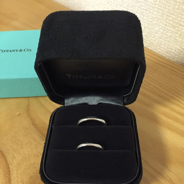 【ティファニー(Tiffany & Co.)の口コミ】 指輪をはめていないかのような、とても軽い付け心地がよい。結婚指輪は日…