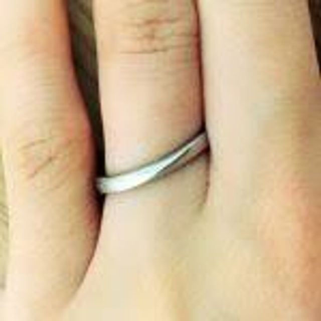 【4℃ BRIDAL(ヨンドシーブライダル)の口コミ】 4℃は1972年に誕生した日本発のブランド。オーソドックスなデザインでも、…