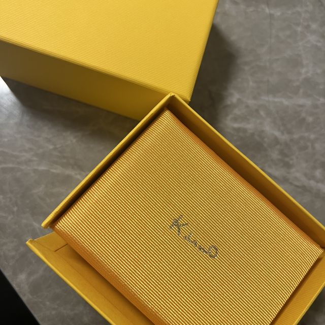 【ケイウノ ブライダル(K.UNO BRIDAL)の口コミ】 ・イチからデザインを考えるのは難しいので、元からあるデザインを参考に…