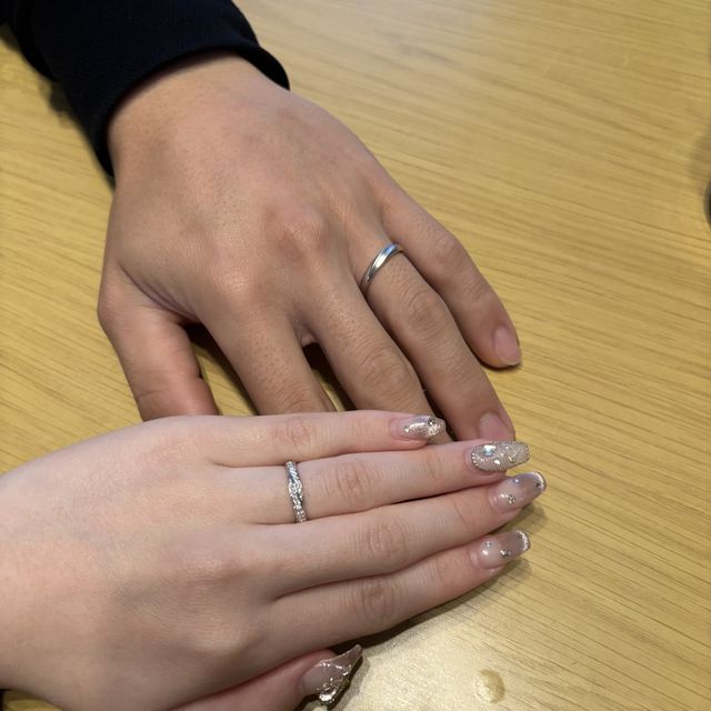 【ヴァンドーム青山(VENDOME AOYAMA)の口コミ】 指輪の素材はプラチナ950でしっかりしていて、きらめくデザインに惹かれま…