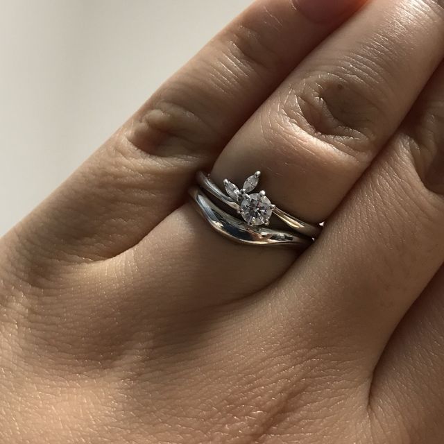 【俄(にわか)の口コミ】 婚約指輪の月彩に私が一目惚れして買ってもらいました。
歳をとっても長く…