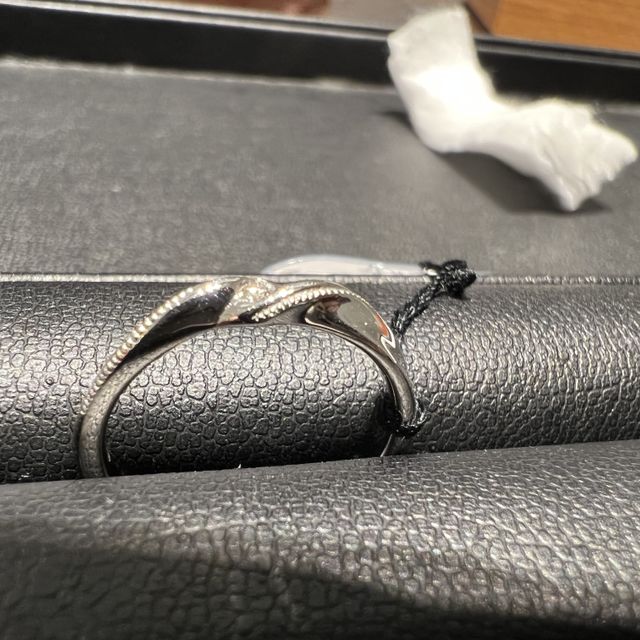 【エクセルコダイヤモンド(EXELCO DIAMOND)の口コミ】 唯一無二のデザインに2人してひとめぼれでした　ミル打ちといったドットの…