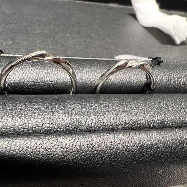 【エクセルコダイヤモンド(EXELCO DIAMOND)の口コミ】 唯一無二のデザインに2人してひとめぼれでした　ミル打ちといったドットの…