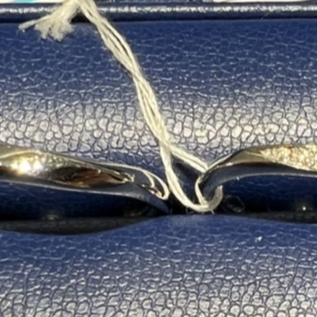 【銀座ダイヤモンドシライシの口コミ】 ウェーブはあまり候補には考えてなかったのですが、この指輪はウェーブだ…