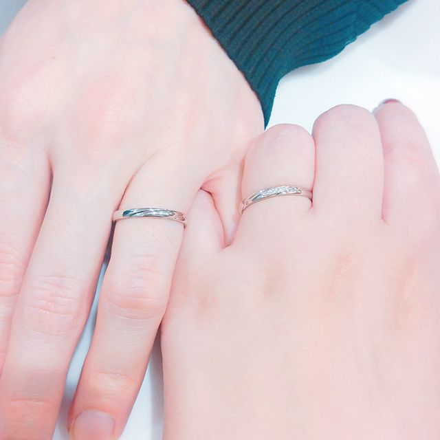 【ツインズキューピッド(Twins Cupid)の口コミ】 私たちらしい丸みのあるデザインで主張しすぎずかつシンプルすぎない指輪…