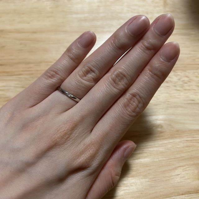 【俄(にわか)の口コミ】 指馴染みが良く、手が綺麗に見える点が気に入って購入しました。シンプル…