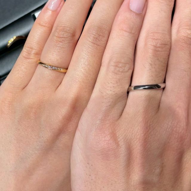 【ラザール ダイヤモンド(LAZARE DIAMOND)の口コミ】 ねじりが入ったタイプで、ダイヤモンドが埋め込まれたシンプルだけどダイ…