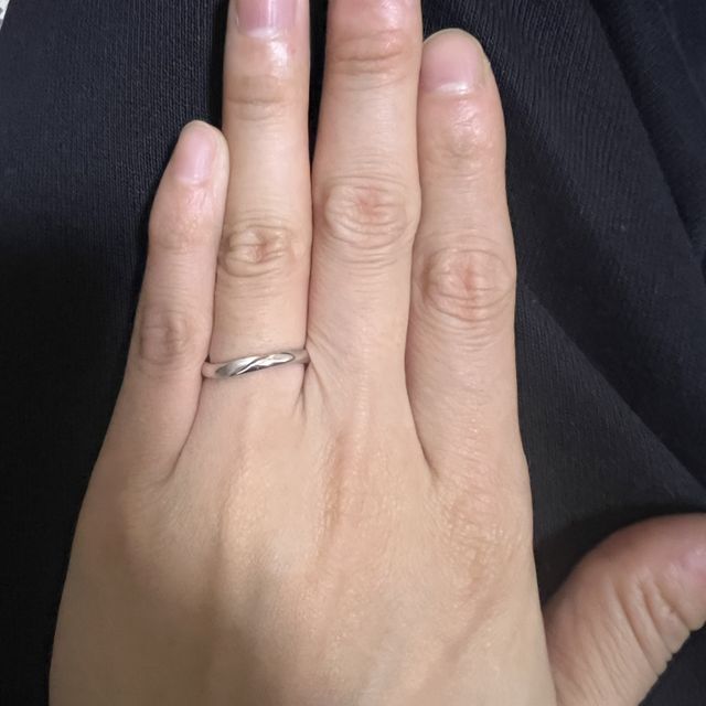 【銀座ダイヤモンドシライシの口コミ】 付け心地がとても良く、付けていても忘れるくらいに良い！　あと、デザイ…