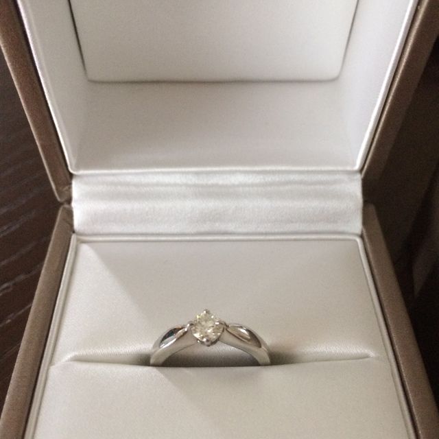 【ブルガリ(BVLGARI)の口コミ】 一目惚れでした。
他のブランドも5件ほど見て試着をしましたが、一番しっ…