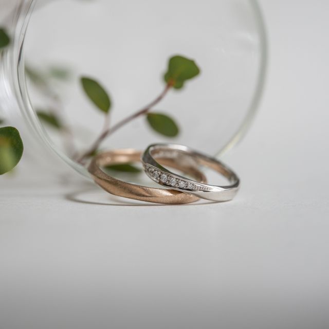 【Cayof(カヨフ)の口コミ】 指輪の色が6種類から選べる所がお互いの好みに合わせる事が出来ます。それ…