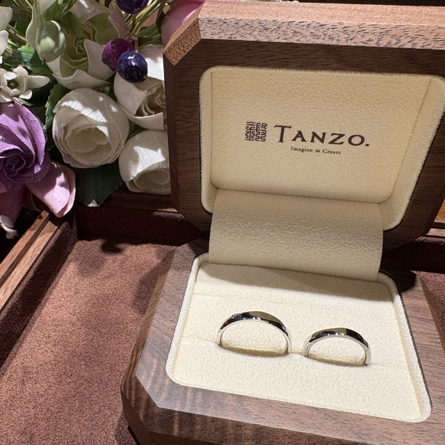 【TANZO.(鍛造指輪)の口コミ】 丈夫で変形しにくく、長くつけられるところがいいなと思いTANZOさんに決め…