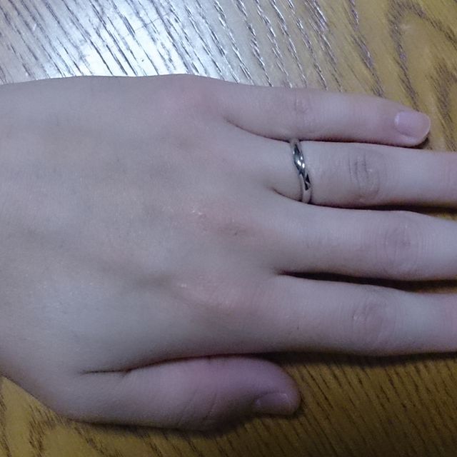 【俄(にわか)の口コミ】 妻が気に入った指輪を一番に優先して購入したいと考えていましたが、

私…