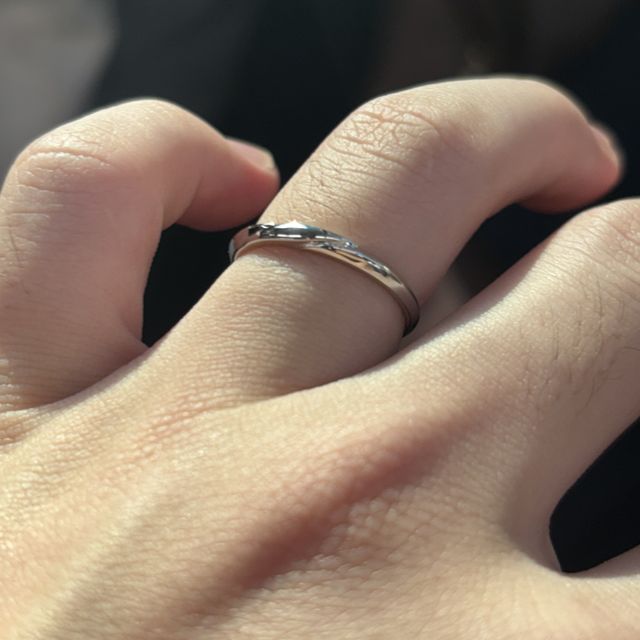 【GALA JEWELRY(ガラジュエリー)の口コミ】 その時代に左右されない洗練されたシンプルさです。日常使いにぴったりの…