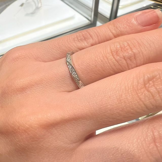 【グラフ(GRAFF)の口コミ】 ダイヤモンドがこだわりのブランドということで、ダイヤモンドが全体的に…