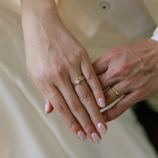 【出雲結(いずもゆい)の口コミ】 出雲結の指輪は、素材やデザインの種類が本当に豊富で、自分たちの理想を…