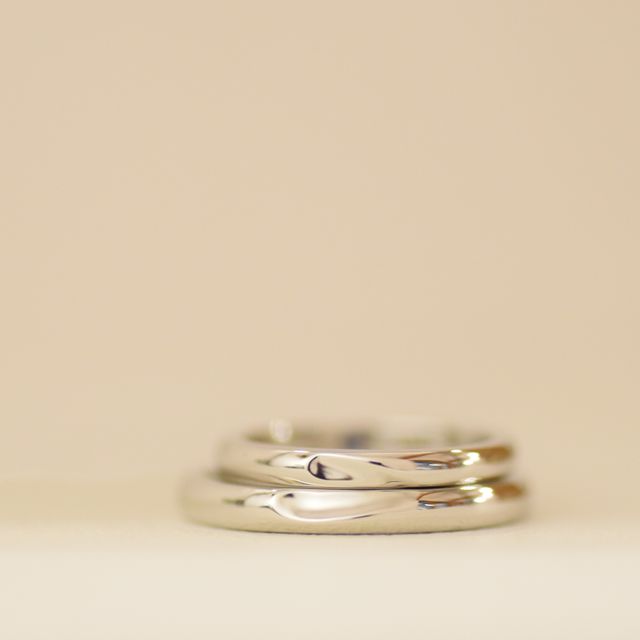 【CRAFY(クラフィ)の口コミ】 プラチナの輝きが綺麗です。シンプルでスタイリッシュですが、ちゃんとオ…