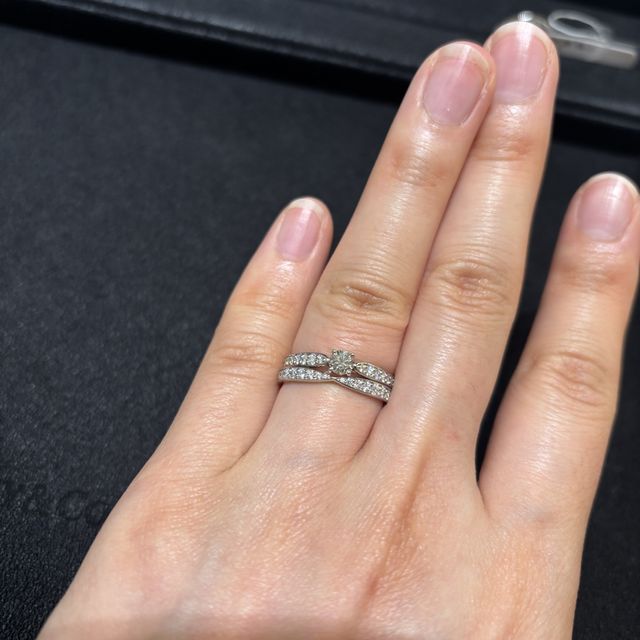 【ティファニー(Tiffany & Co.)の口コミ】 エタニティタイプが気になっていたのと、真ん中が細くなるデザインが気に…