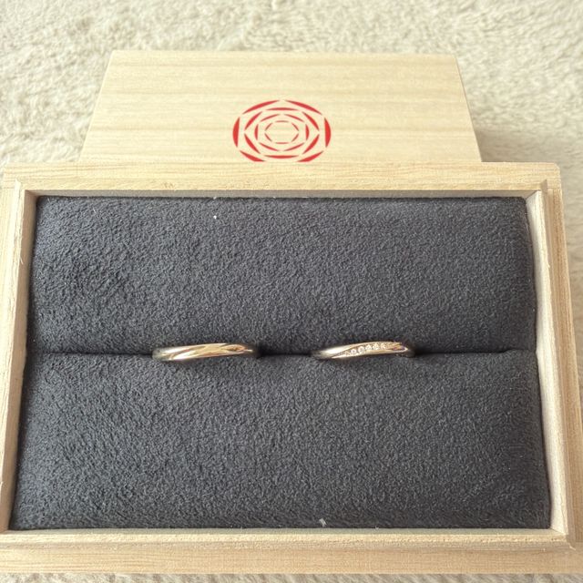 【出雲結(いずもゆい)の口コミ】 シンプルなデザインだけどダイヤモンドがかわいい
素材もシルバー系ではな…