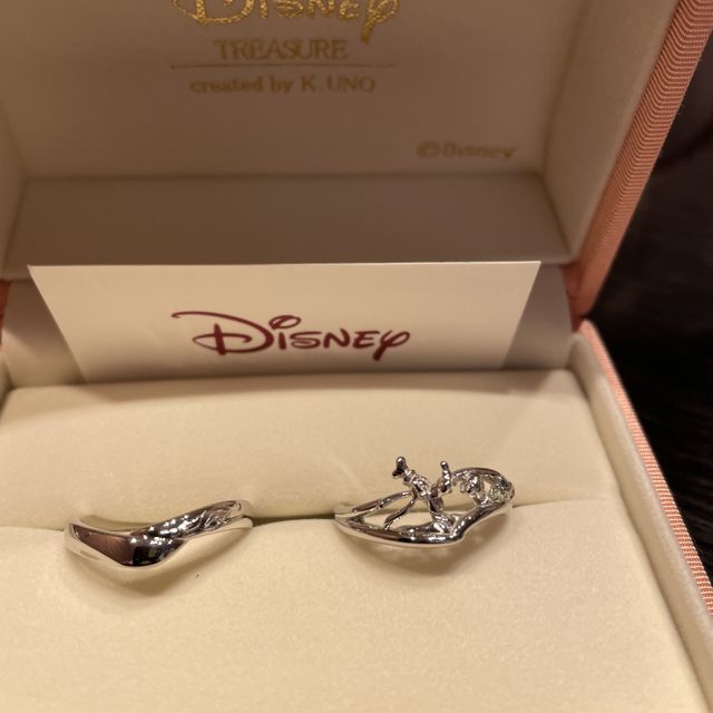 【ケイウノ ブライダル(K.UNO BRIDAL)の口コミ】 あまりゴテゴテしたものが苦手だったためシンプルなデザインにしてもらい…